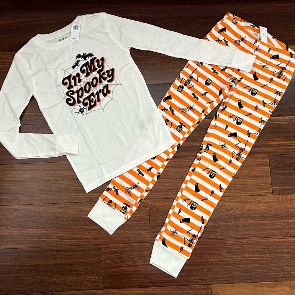 BNWT Old Navy White & Orange 'In My Spooky Era' Kids Pajama Set